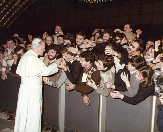 31/3/1979. Cidade do Vaticano, Sala Paulo VI. Primeira audiência de João Paulo II com os estudantes universitários de CL. © Fotografia Felici